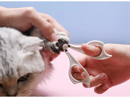 Pet Grooming Set: Nail Clippers, De-shedding Brush
